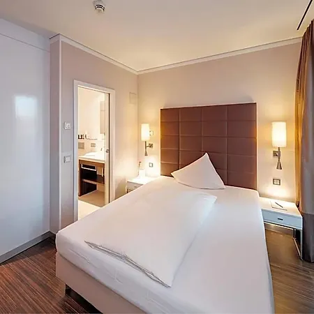 فندق Eberhards Am Wasser 4*